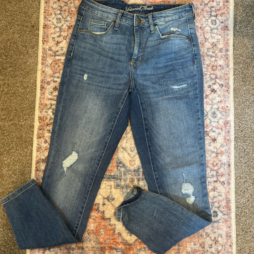 Size 8 Universal Thread Skinny jeans